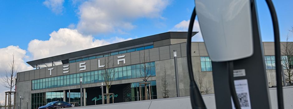 Nach Tesla-Anschlag fordert die Wirtschaft mehr Sicherheit