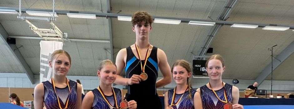 Clarholzer Trampolinteam beim LTV-Pokal und Deutschen-Mannschafts-Meisterschaften erfolgreich