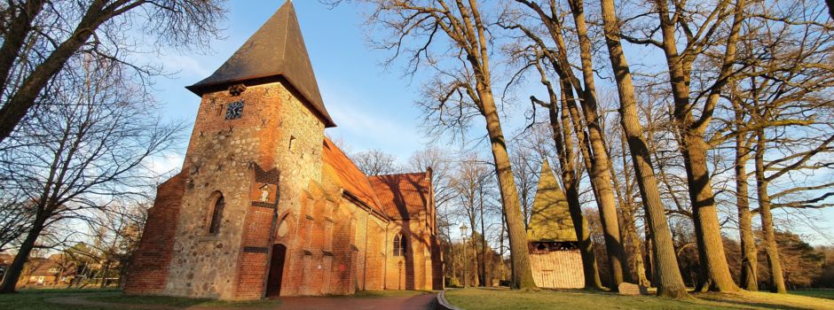 Andacht mit Schließung des Altars