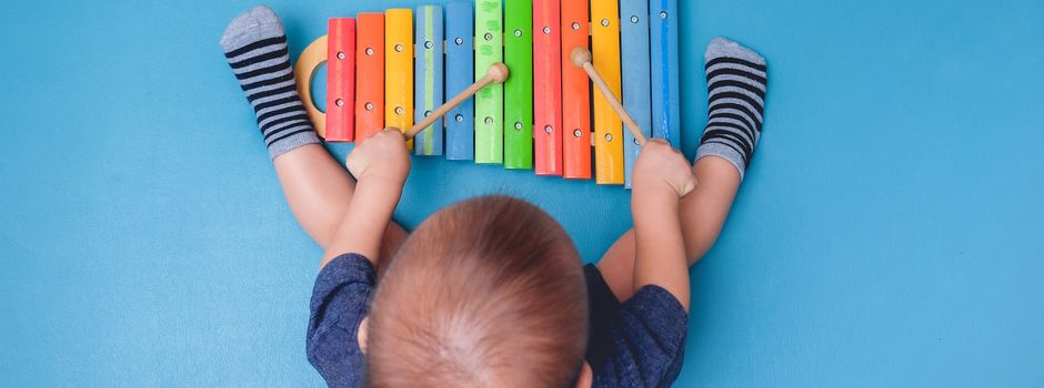 Kinder früh für Musik begeistern