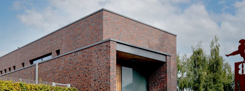 Kieferorthopädische Praxis Dr. Patricia Demasure-Trockels sucht eine/n Zahnmedizinische/n Fachangestellte/n (m/w/d)