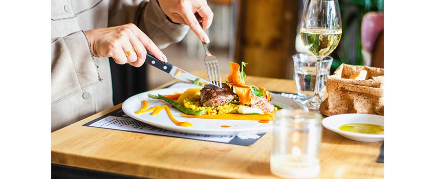 Wein-Gourmet-Entertainment in Nierstein: 5 Gänge, 5 Weine, Show