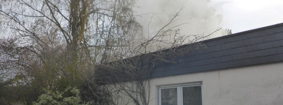 Feuerwehr rettet Katze aus brennendem Bungalow