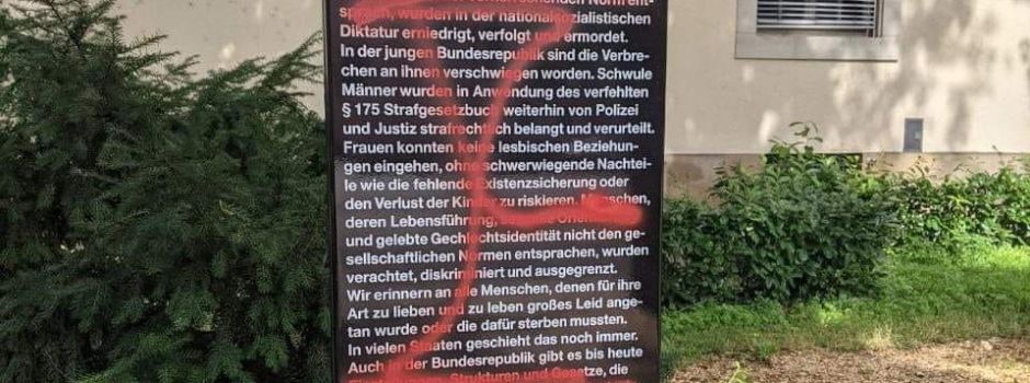 Gedenkstele in Mainz mit Graffiti beschmiert