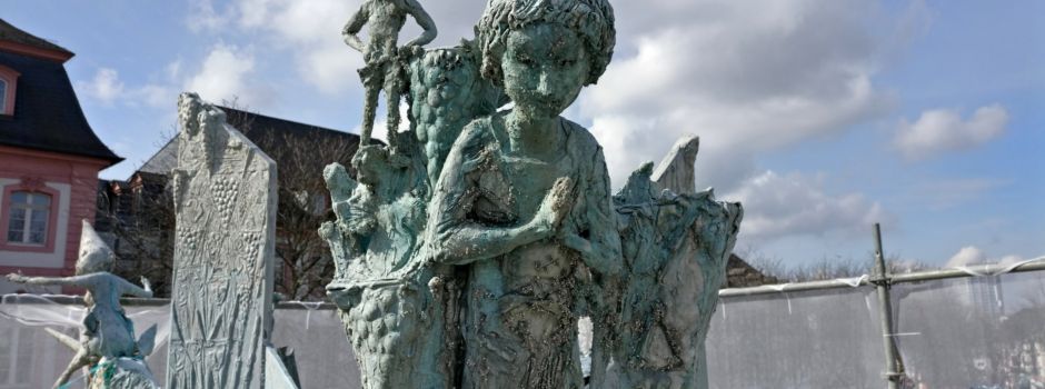 300 Demonstranten am Schillerplatz und  Staatstheater