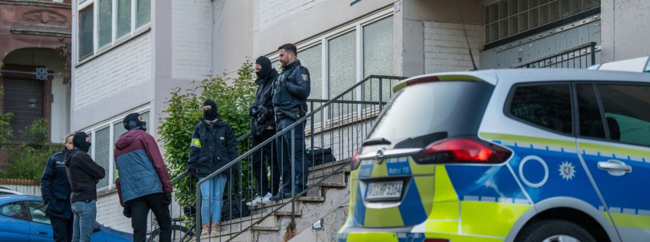 Großrazzia in Wiesbaden: Kriminelle Gruppenmitglieder festgenommen