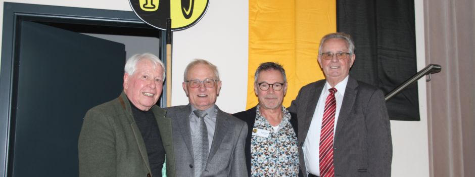 Unser Bürgermeisterquartett beim Auftakt zum Dorfjubiläum