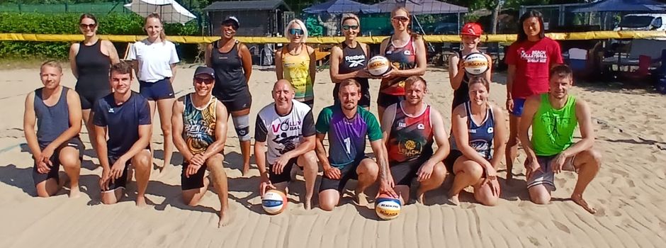 Acht Teams „spielen im Sand“