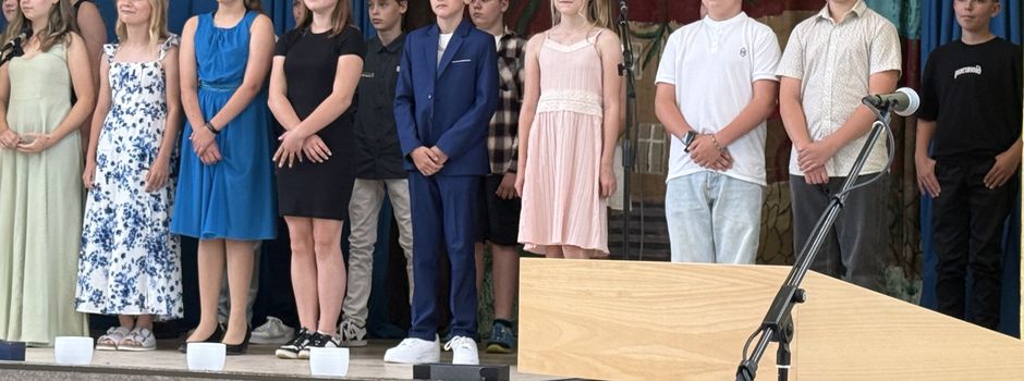 Zeugnisausgabe der 6. Klasse