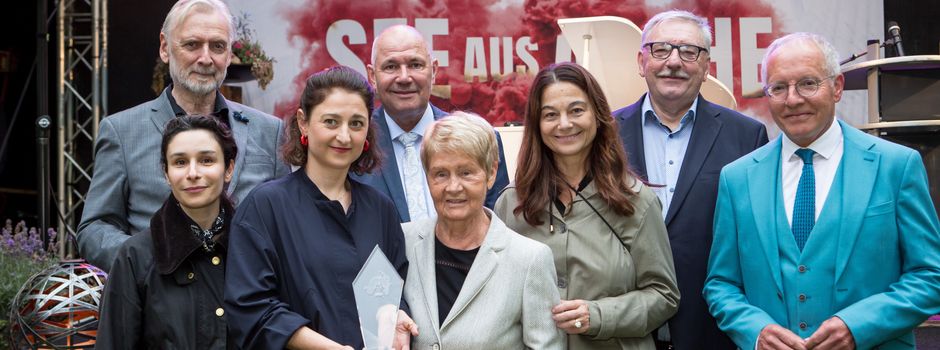 Lisa Natalie Arnold erhält den Mario-Adorf-Preis in Worms