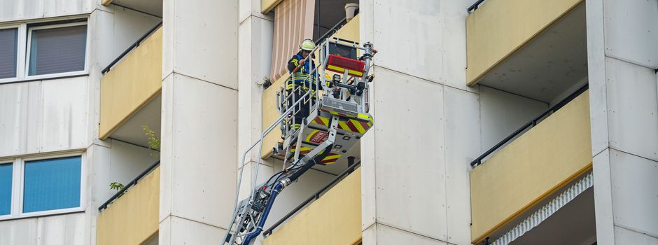 Großeinsatz in Mainz: Feuerwehr kämpft gegen Brand in Hochhaus