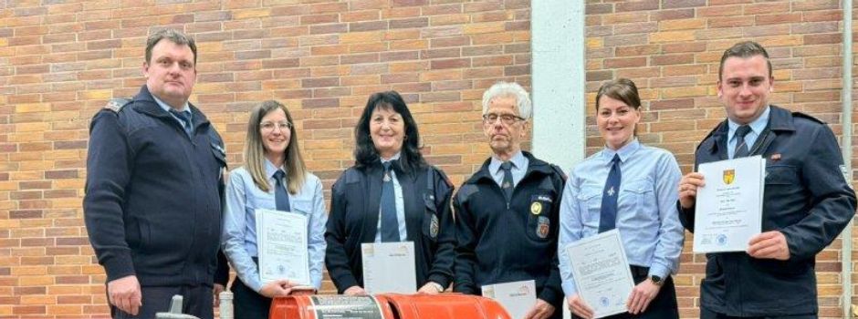 Verpflichtung, Ehrung und Verabschiedung der Feuerwehrleute