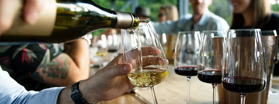 Wein für die Feiertage: Weingut Becker lädt zum "Tag der offenen Flaschen" mit Rabatten