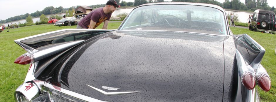 Mondorf: Classic Cars an der Rheinallee zog viele Besucher an