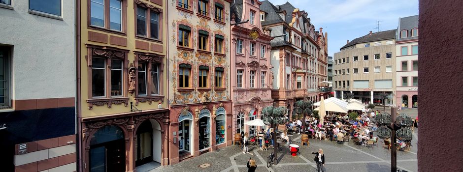 Weniger Außengastro auf Marktplatz: Cafés müssen Tische reduzieren