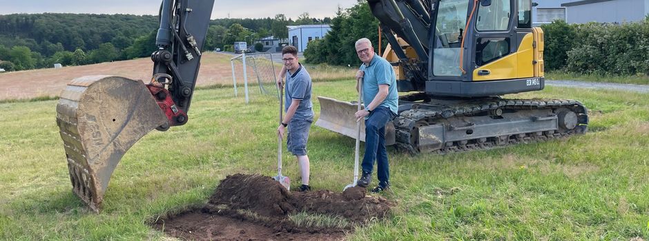 Bauarbeiten zur Errichtung eines Kunstrasenkleinspielfeldes