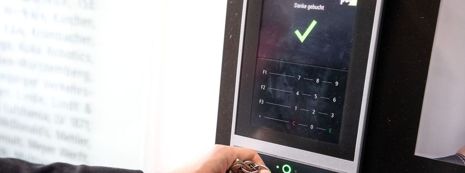 Beschäftigte leisteten 2023 rund 1,3 Milliarden Überstunden