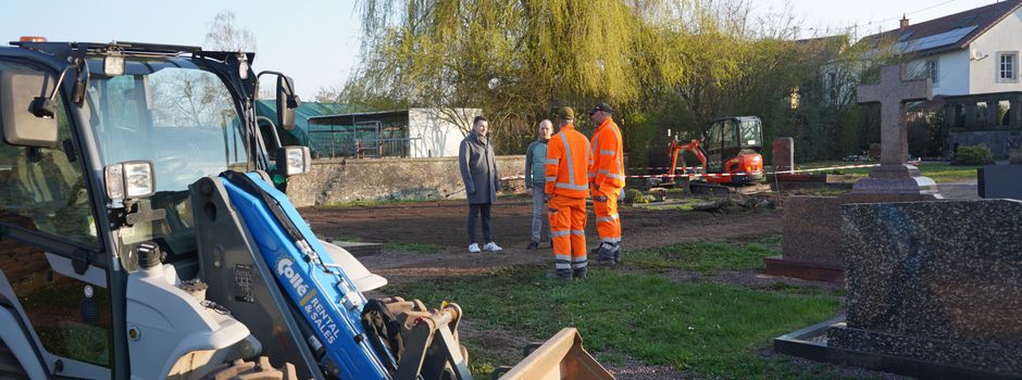 Neues Urnengrabfeld in Rehlingen-Siersburg: Fortschritt auf dem Friedhof