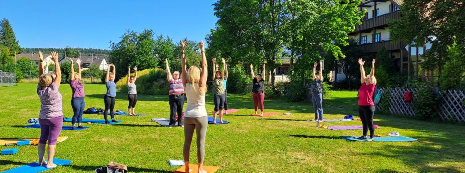 Yoga unter freiem Himmel