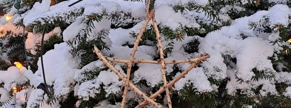 Weihnachtsbaum schmücken am DGH🌲