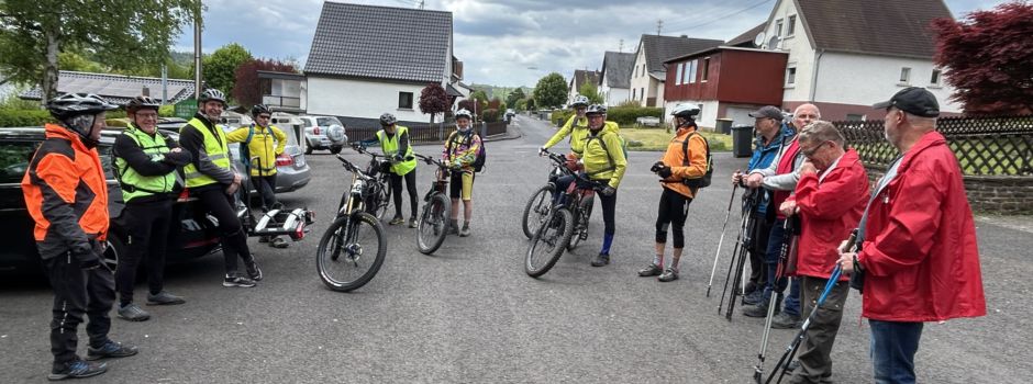 Junge Baachwätz wandern und radeln
