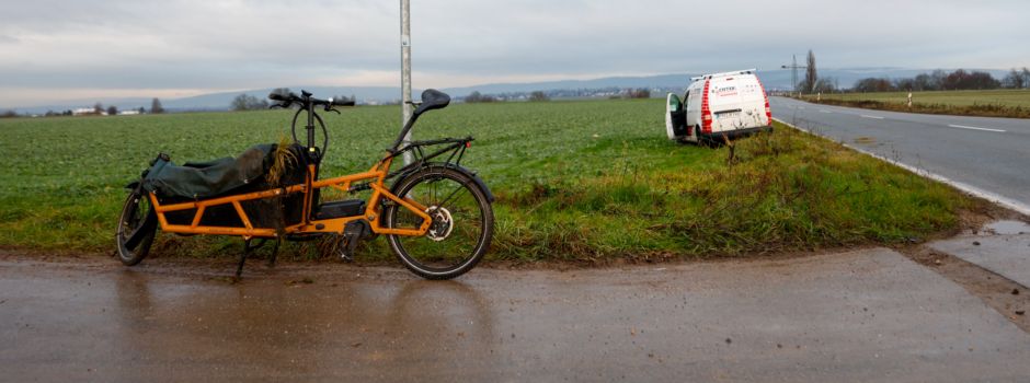 Unfall mit Lastenrad bei Wiesbaden: Radfahrer schwer verletzt