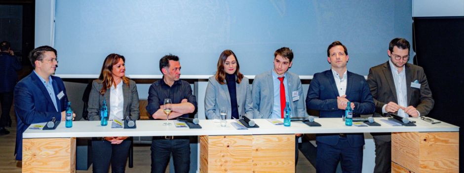 Hier könnt ihr euch die erste Diskussion der OB-Kandidaten anschauen