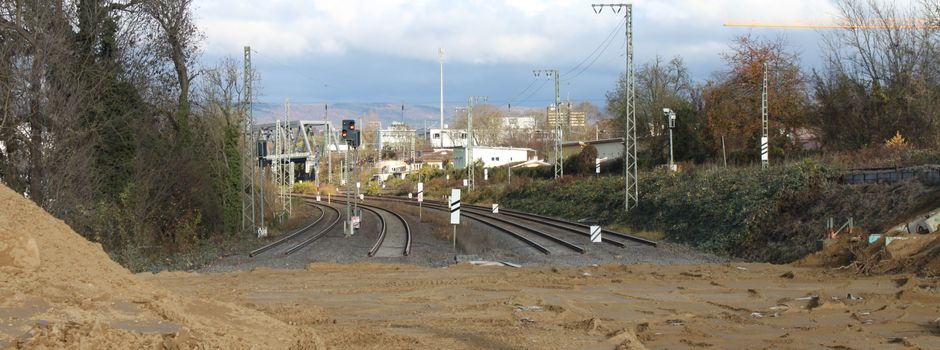 Nach Sprengung der Salzbachtalbrücke: Bahnen fahren bald wieder
