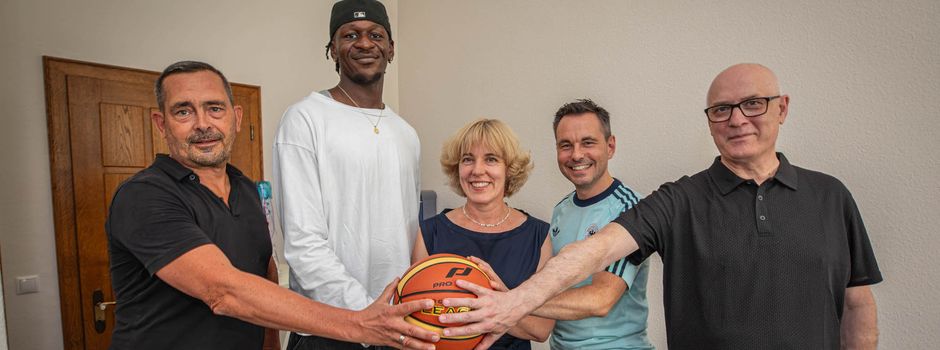 Stadt Koblenz ehrt Basketball-Weltmeister Isaac Bonga