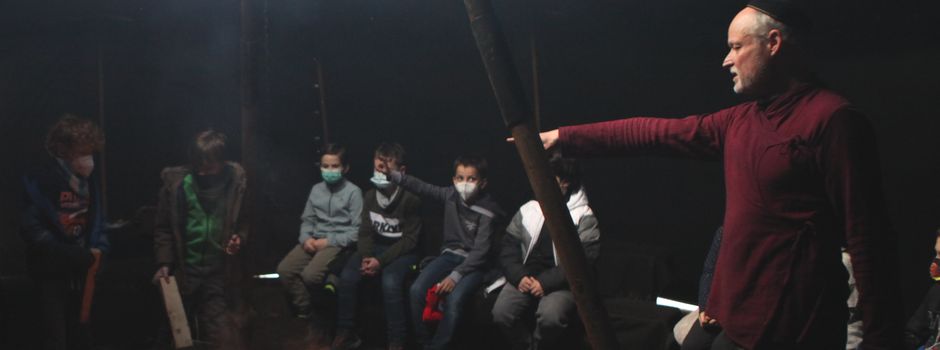 Lülsdorf: Märchenerzähler zu Besuch in der Grundschule