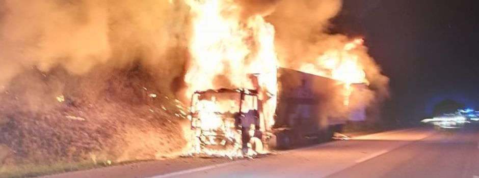 A3 bei Dierdorf: 21-Jähriger bei LKW-Massencrash lebensgefährlich verletzt