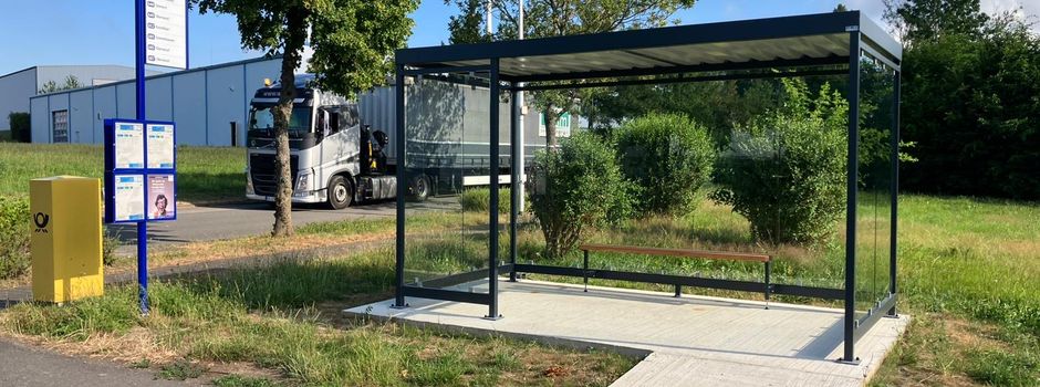 Neues Buswartehäuschen