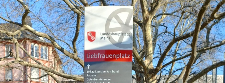 Neue Wegweiser für Fußgänger in Mainzer Innenstadt