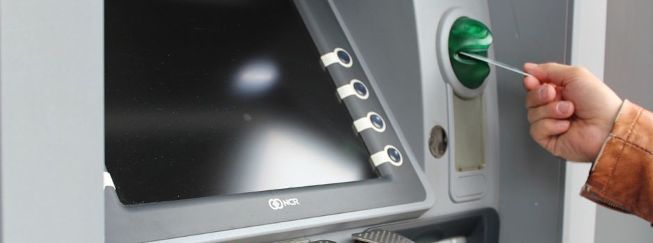 Mainzerin (87) mit hinterhältigem Trick abgezockt