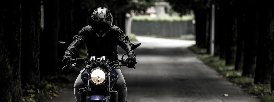 Wiesbadener Motorradfahrer (38) stirbt bei Verkehrsunfall