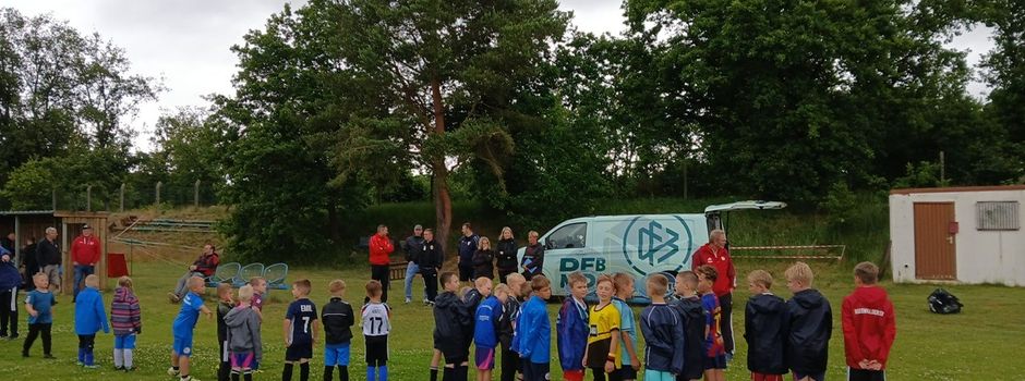 DFB-Mobil zu Gast in Redefin