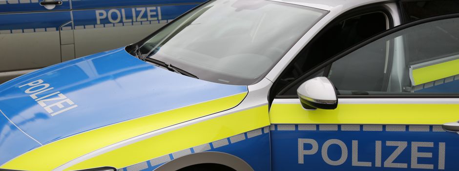 17-Jähriger schlägt Polizeibeamten unvermittelt mit der Faust ins Gesicht