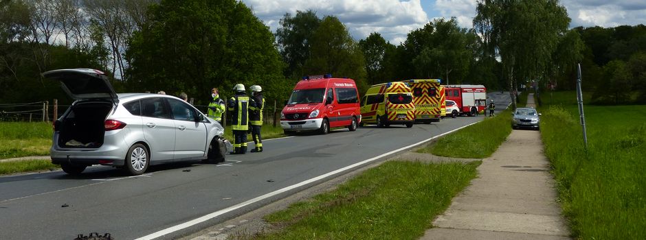 Fahrzeug übersehen: drei Verletzte