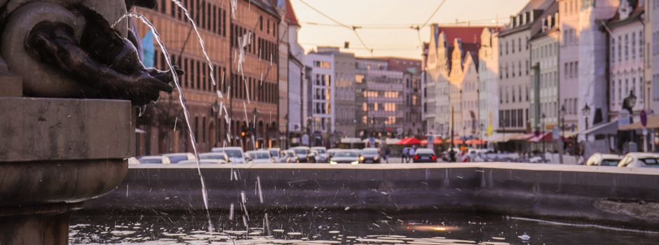 War das Alkoholverbot am Herkulesbrunnen rechtens?