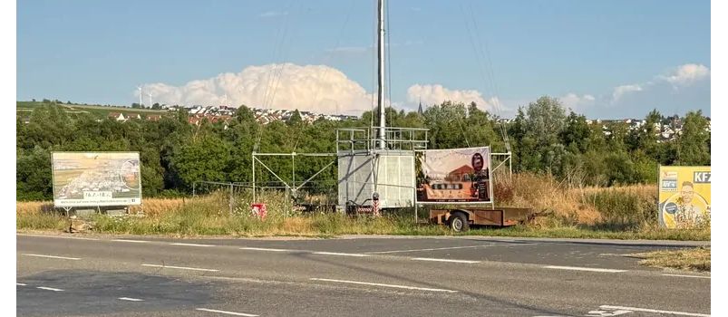 Bußgeldstelle warnt: Großflächige Außenwerbung für Feste ist unzulässig
