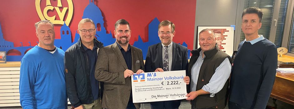Mainzer Hofsänger übergeben Spenden aus Jubiläumskonzert