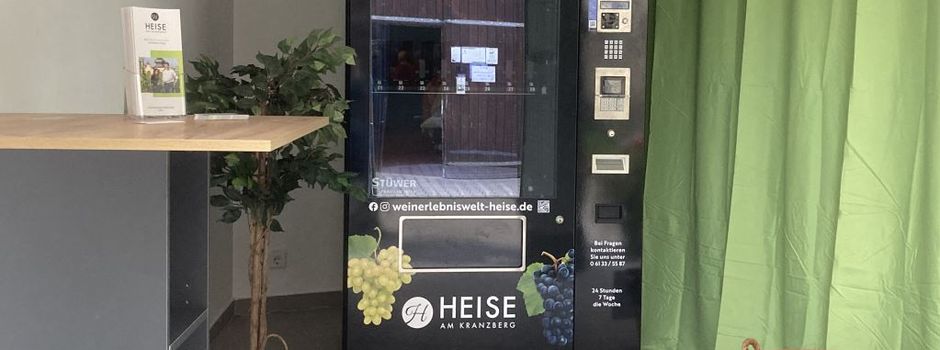 Erster Vinomat in Nierstein im Weingut Heise - offizielle Einweihung zur 3-Türme-Wanderung am 1. Mai