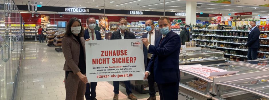 Bundesweite Kampagne „Stärker als Gewalt“ wurde im REWE-Markt Nierstein vorgestellt