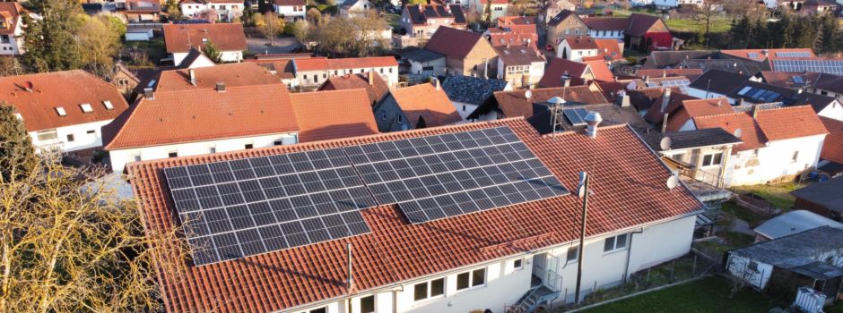 Neue Energieversorgung in der Gemeindehalle