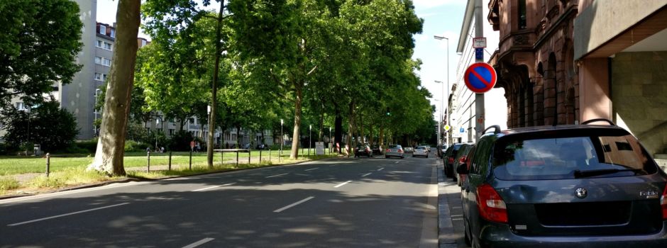Autofahrer geht mit Baseballschläger auf Radfahrer los