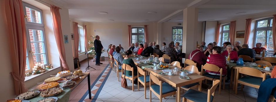 🎄✨ Ein besinnlicher Start in die Adventszeit – Seniorenweihnachtsfeier im Gemeindehaus ✨🎄