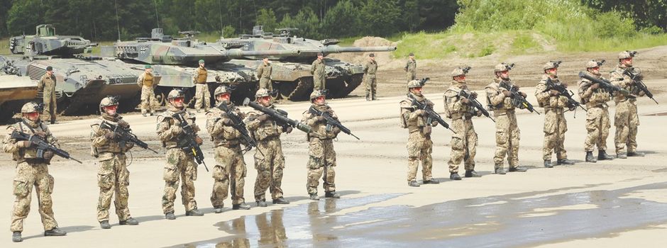 Pumas, Leoparden und 1.200 Soldaten beim „tapferen Löwen“