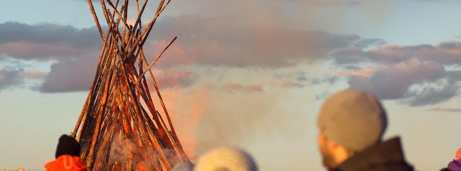 Osterfeuer und Osterspaziergang