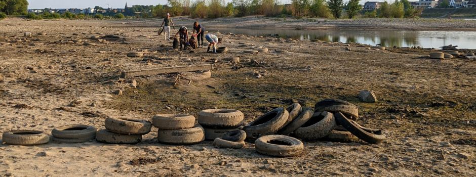 Niederkassel: Hunderte Autoreifen im Rheinbett gefunden