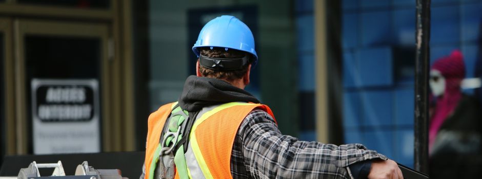 Baubranche protestiert mit Autokorso in Wiesbaden